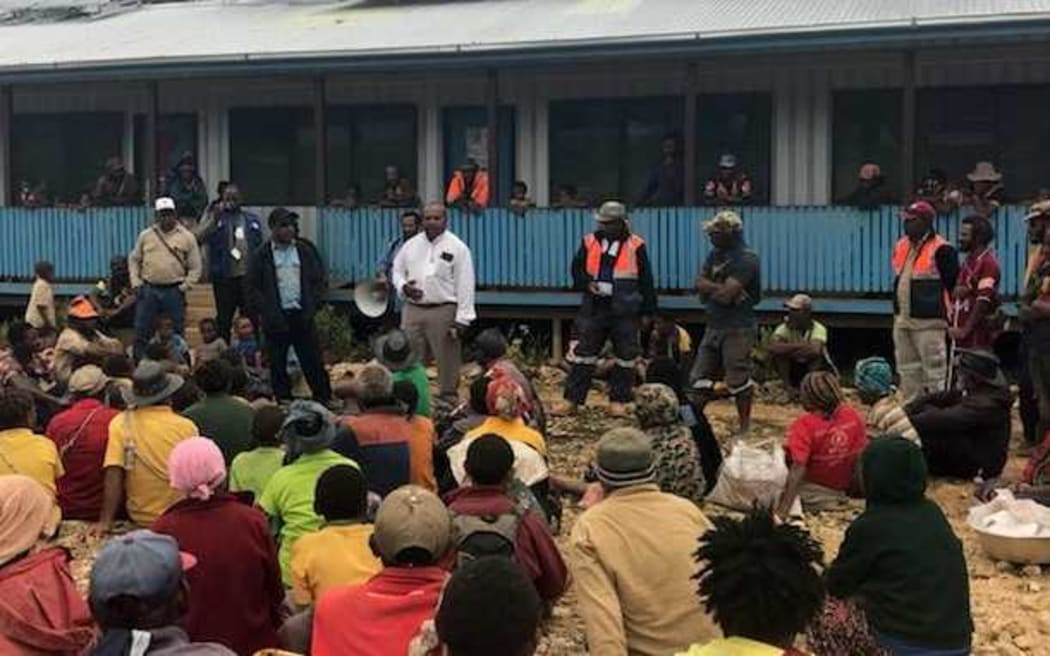A paramedic clinic established several days after the 26 February earthquake in PNG's Hela province, assisted by ExxonMobil.
