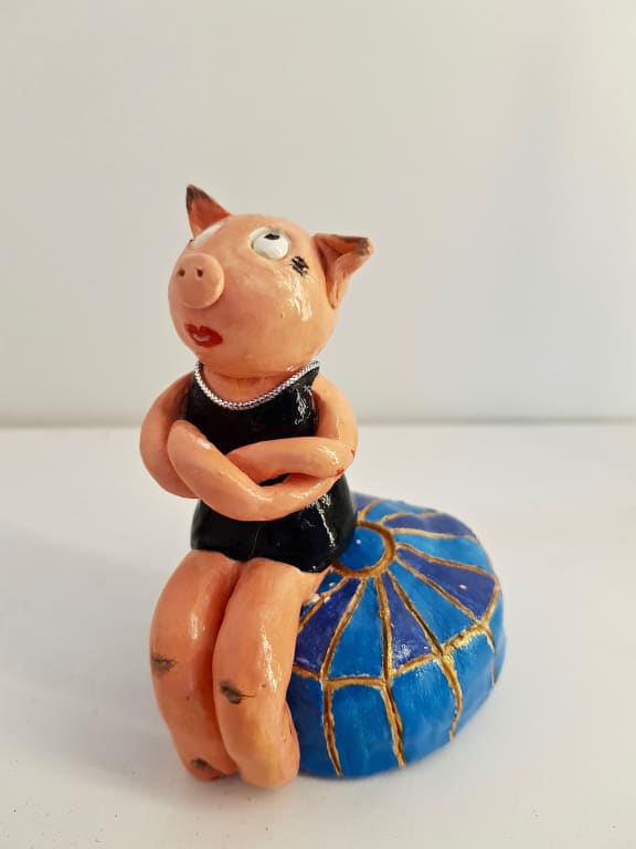 Suraya Townshend - And This Little Piggy Stayed Home