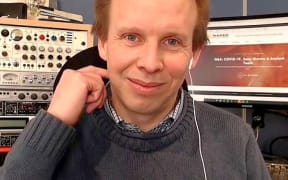 Dr Chris Smith