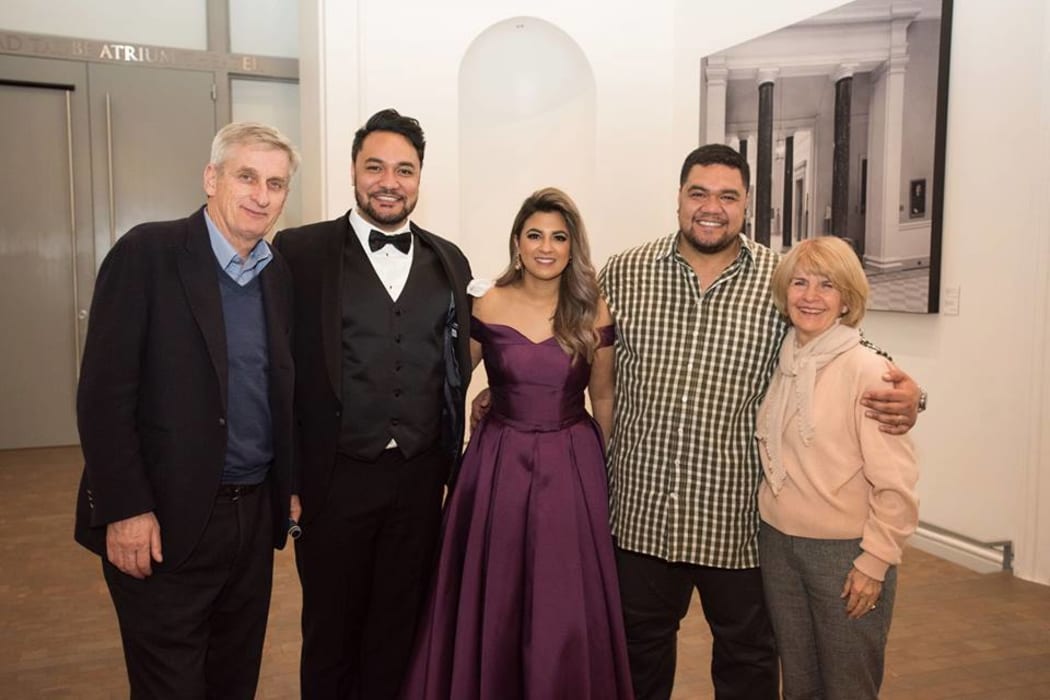 Annette Campbell-White (r) with San Francisco Opera young singers Amitai and Pene Pati and Amina Edris