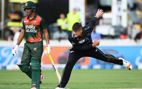 Hamish Bennett in action for the Black Caps in the Twenty20 international against Bangladesh atSeddon Park, Hamilton New Zealand. Sunday 28 March 2021.
