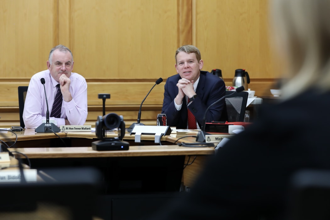 Speaker Trevor Mallard and Hipkins listen to evidence on the Standing Orders Committee