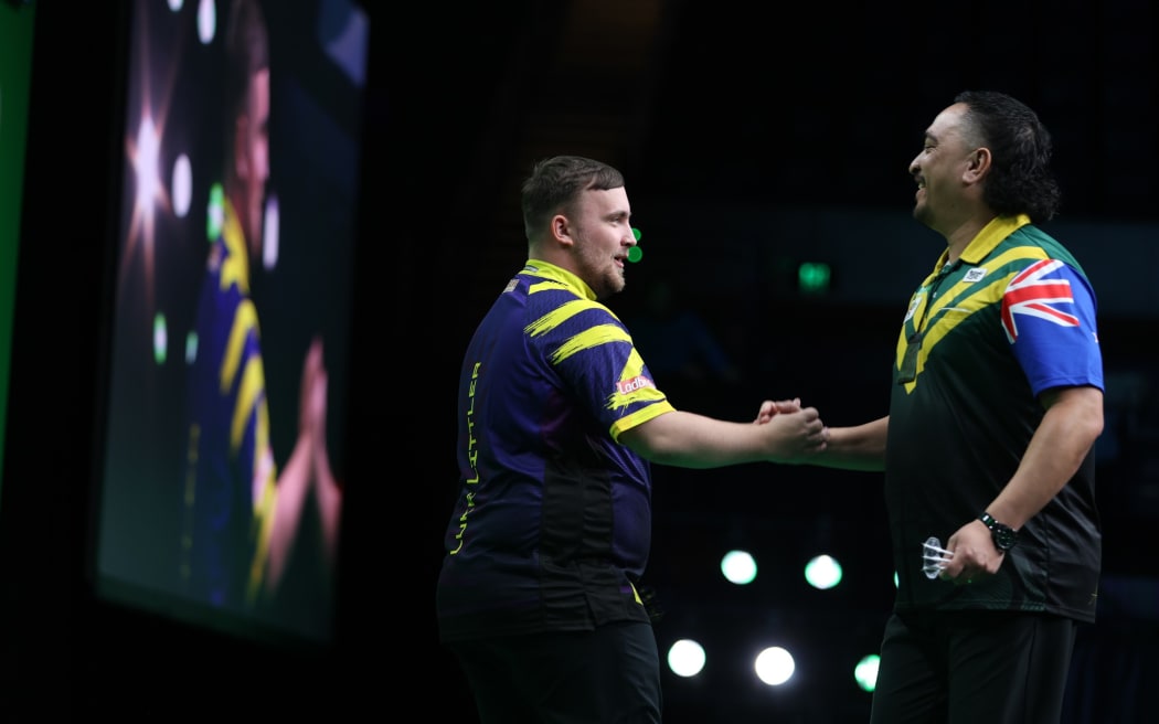 Haupai Puha with Luke Littler at the KenoGO Australian Darts Masters.