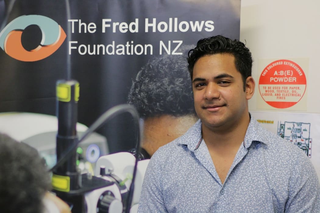 Tongan doctor, Antonio Taufaeteau, who is studying at the Pacific Eye Institute