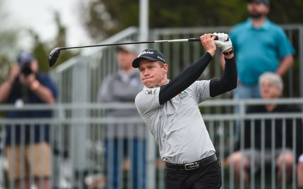 Peter Malnati tees off.
