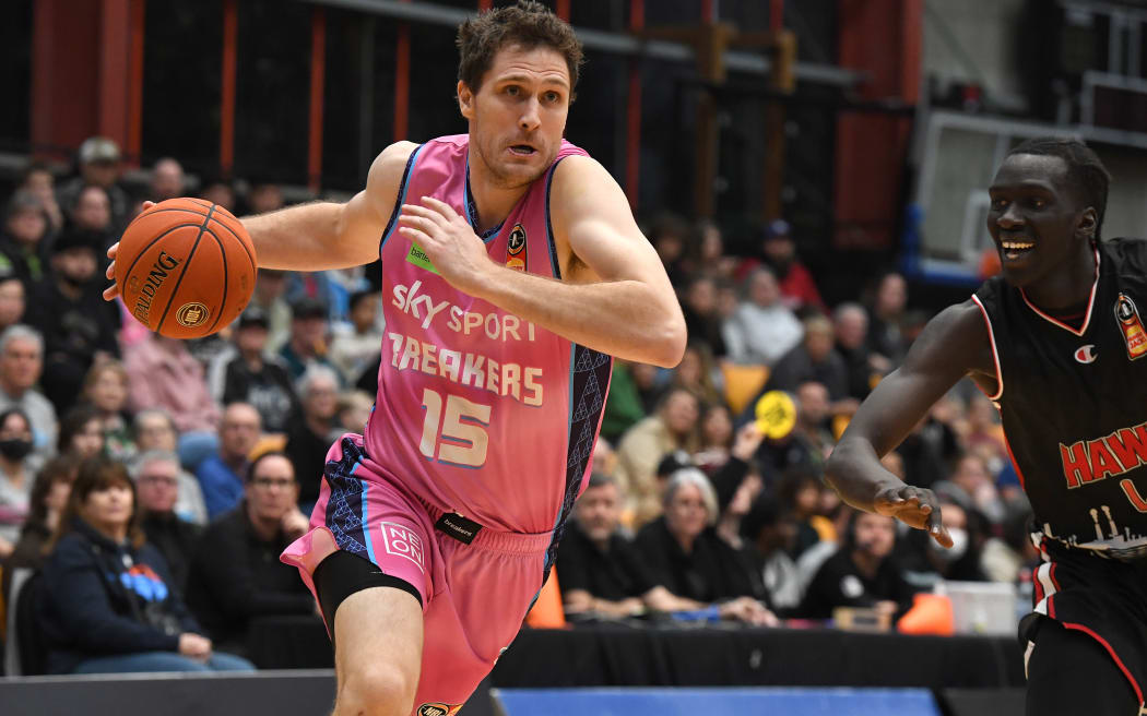 Rob Loe in action for the Breakers.