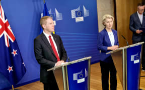Prime Minister Chris Hipkins, European Commission President Ursula von der Leyen and Trade Minister Damien O'Connor in Brussels, after New Zealand and the European Union signed a Free Trade Agreement.