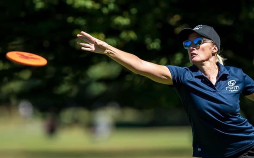 Disc golfer Michelle Simpson will attend the world championships in Finland.