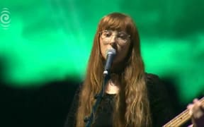 Death and the Maiden perform 'Richard' By Nadia Reid