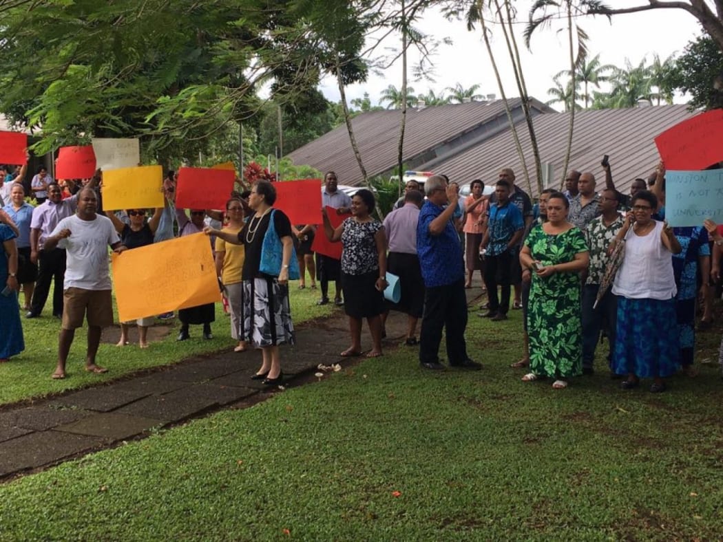 Protestors at the USP campus