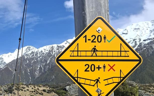 Limit set on first Hooker Valley suspension bridge | RNZ