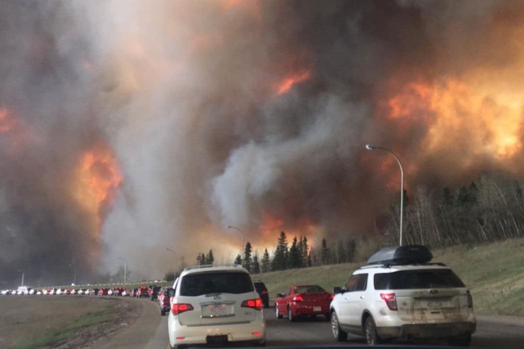 Wildfire near Highway 63 in south Fort McMurray