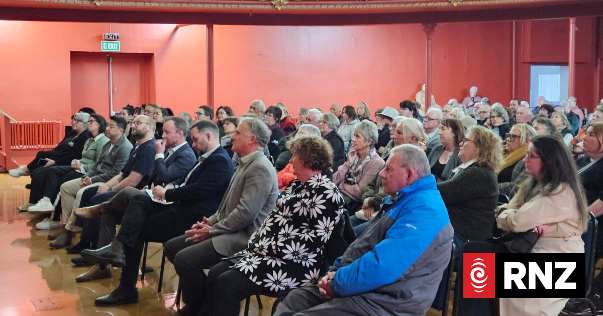 Dannevirke residents demand accountability over state of healthcare