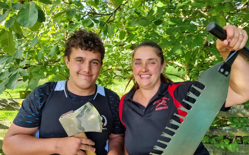 Mother and son woodchoppers compete in Waimate championships | RNZ