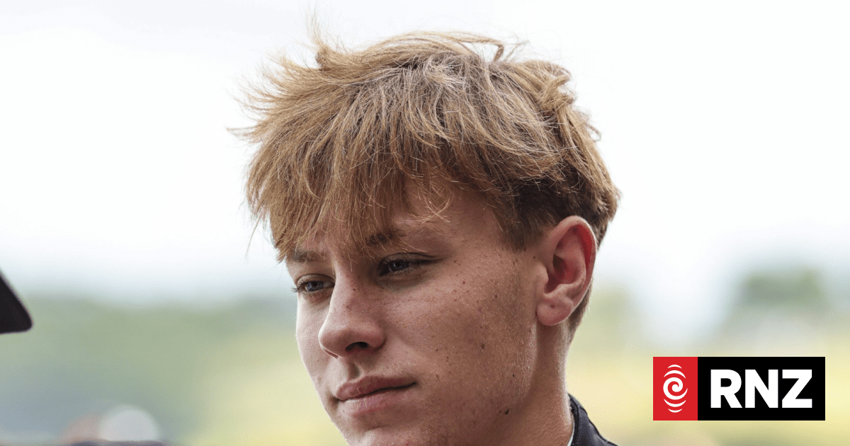 'Emailing and cold calls': The daily routine of a cash-strapped racing driver