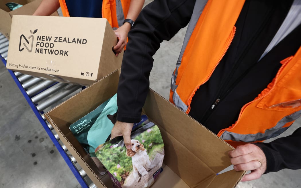 09072025 In a new partnership, the Petstock Foundation and the NZ Food Network are launching Big Hearts Project 2025, a fundraising initiative aimed to combat pet hunger and support Kiwi pet owners experiencing food insecurity. Throughout August, the Petstock Foundation and the NZ Food Network (and Foodbank AU) will work to raise $100,000 across Australia and New Zealand. All funds raised will be used to purchase Petstock’s own-brand pet food (Tilly, Billie’s Bowl, Glow), which will be donated directly to Food Network centres nationwide - helping to keep pets fed and families together during tough times.
 Photo: Fiona Goodall