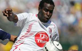 Commins Menapi playing for New Zealand club Waitakere United in 2008.