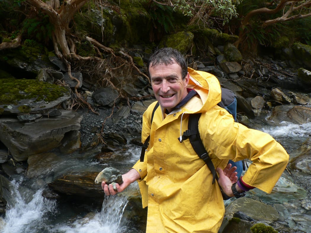 Dr Simon Cox