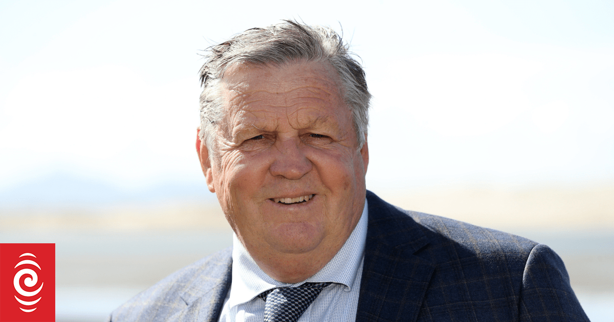 Outgoing Kaipara mayor calls emergency meeting into election conduct