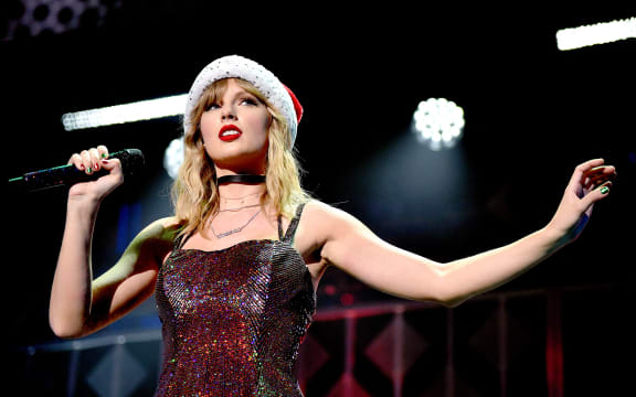 The officer played Taylor Swift's song Blank Space