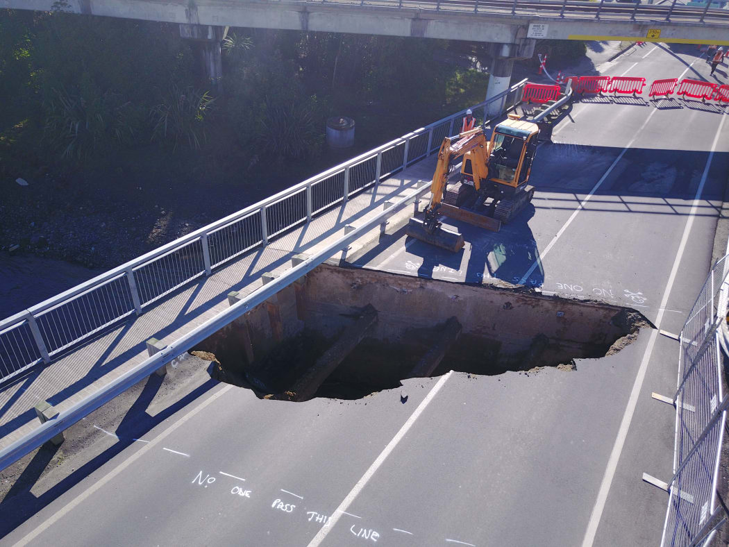 The storm caused a large hole in the Humber Bridge.