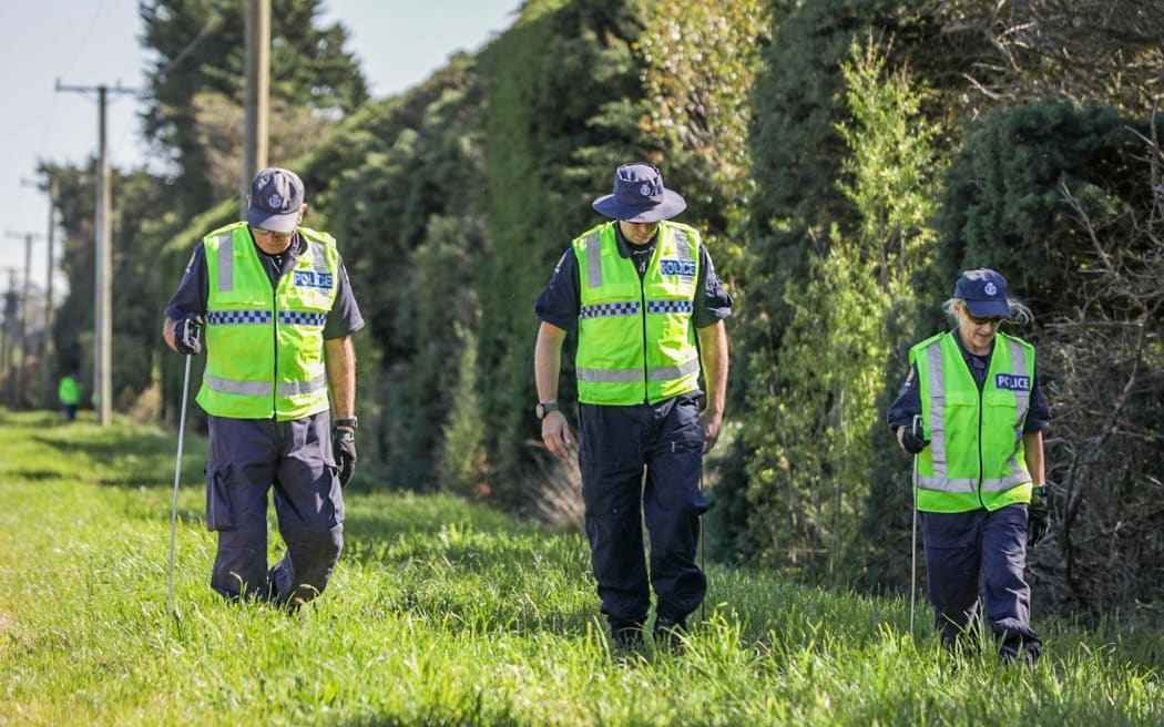 Police search for Yanfei Bao on Hudsons Rd in Greenpark.