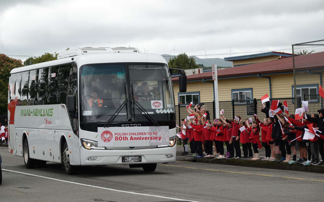 Pahīatua schoolchildren were among the well-wishers on Friday.