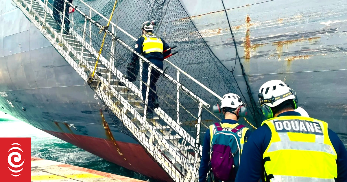Record 2.5 tonnes of cocaine seized off New Caledonia on Panama-flagged vessel bound for Australia