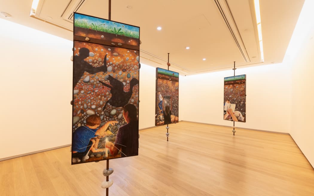 Owen Connors, Land of doubts & shadows, 2024, installation view and detail at Auckland Art Gallery Toi o Tāmaki, 2024. Courtesy of the artist and Robert Heald Gallery.