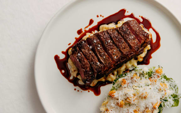 My Nourish Kitchen_Taupo sirloin, shrimp mac and cheese, Ceasar salad_JSH (2)