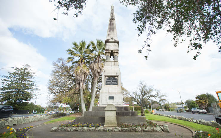 The memorial commemorates Colonel Marmaduke George Nixon, who commanded the Colonial Defence Force Cavalry during the Waikato War.