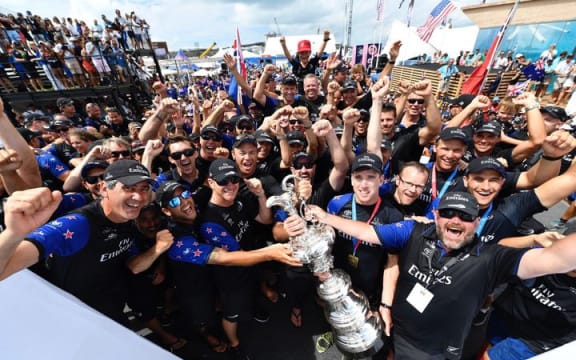 Team NZ is bringing the Auld Mug home after 14 years away with a 7-1 win over Oracle Team USA in Bermuda.