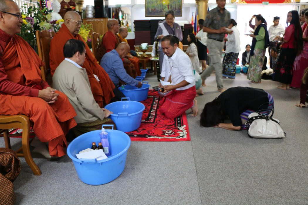 Offerings to the monks, Sangha Dana ceremony