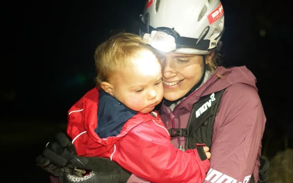 Scottish runner Jasmin Paris with her 14-month-old baby.