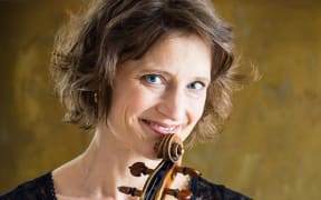 Violinist Helene Pohl