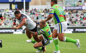 Warriors prop Sam Lisone in the tackle against Canberra Raiders