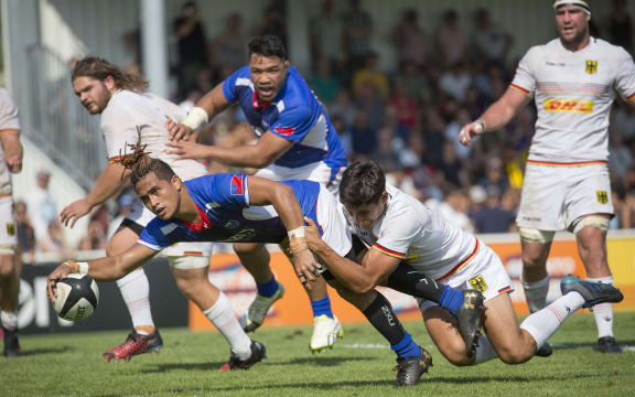 Melani Matavao scores a try for Manu Samoa during their 2019 Rugby World Cup qualifying win vs Germany.