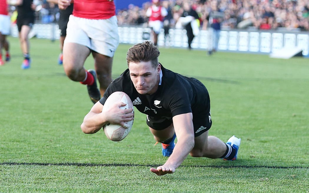 George Bridge scores the first of his four tries