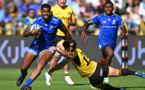 Junior Ratuva makes a break during the round two Super Rugby Pacific match between Hurricanes and Fijian Drua at McLean Park.