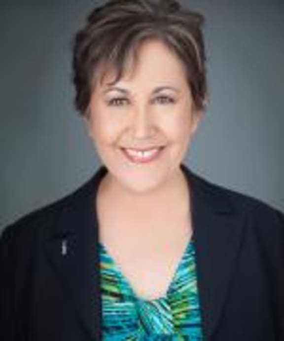 Dr Georgina Stewart.