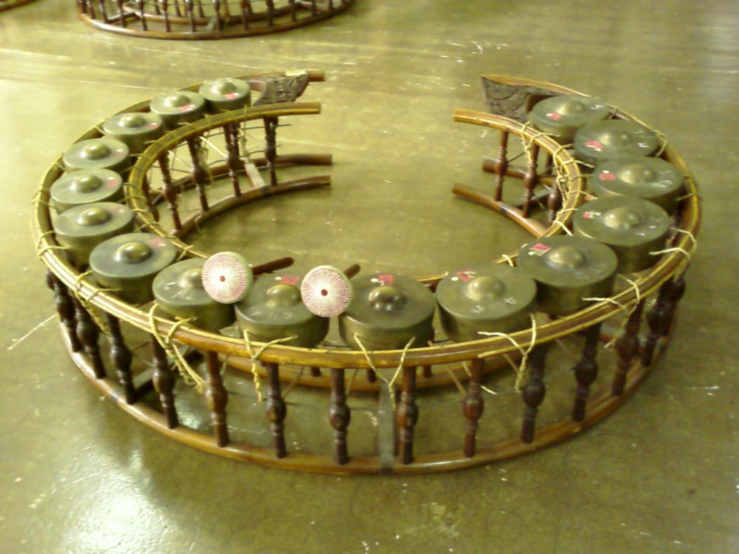 Gong Circle -