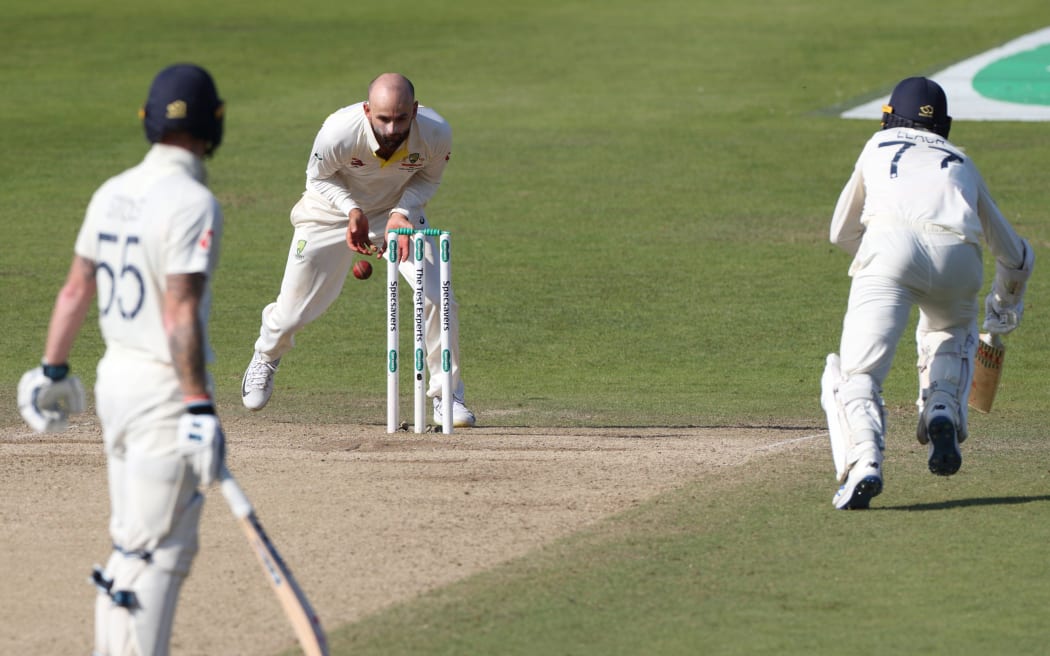 Nathan Lyon fails to run out England batsman Jack Leach during the Ashes Test at Headingley.