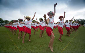 World record set by 2,980 Tahitian dancers