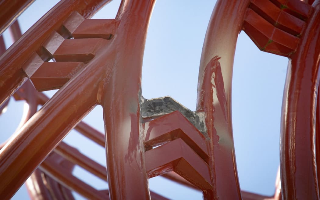 Damage to the Hemo Gorge roundabout sculpture.