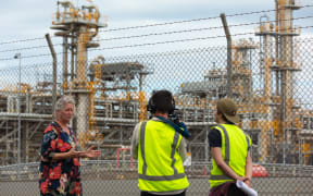 A Fracking Tour of Taranaki / Someday Stories 05 - 01