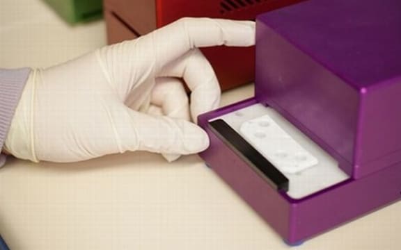 The Freedom4 portable diagnostic device.
