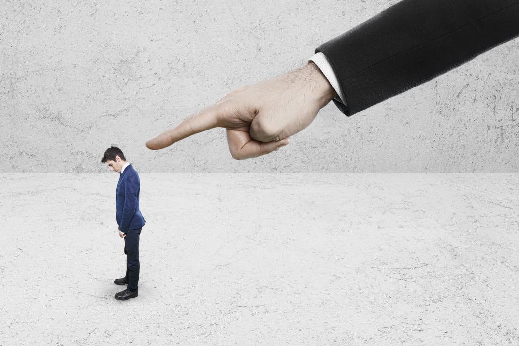 cconcept of mobbing to a young employee