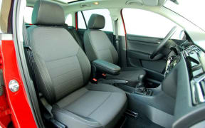 airbags, dashboard, car