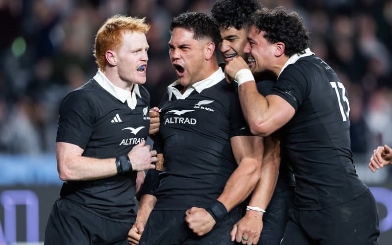 How world media reacted to All Blacks win over Springboks | RNZ