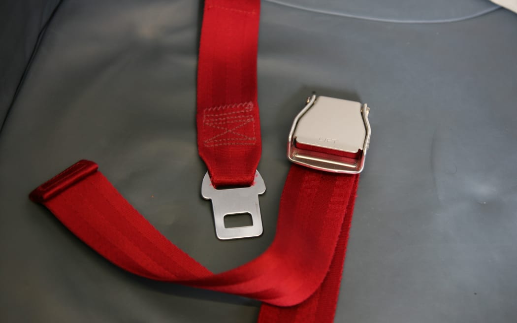 Airplane seat belt